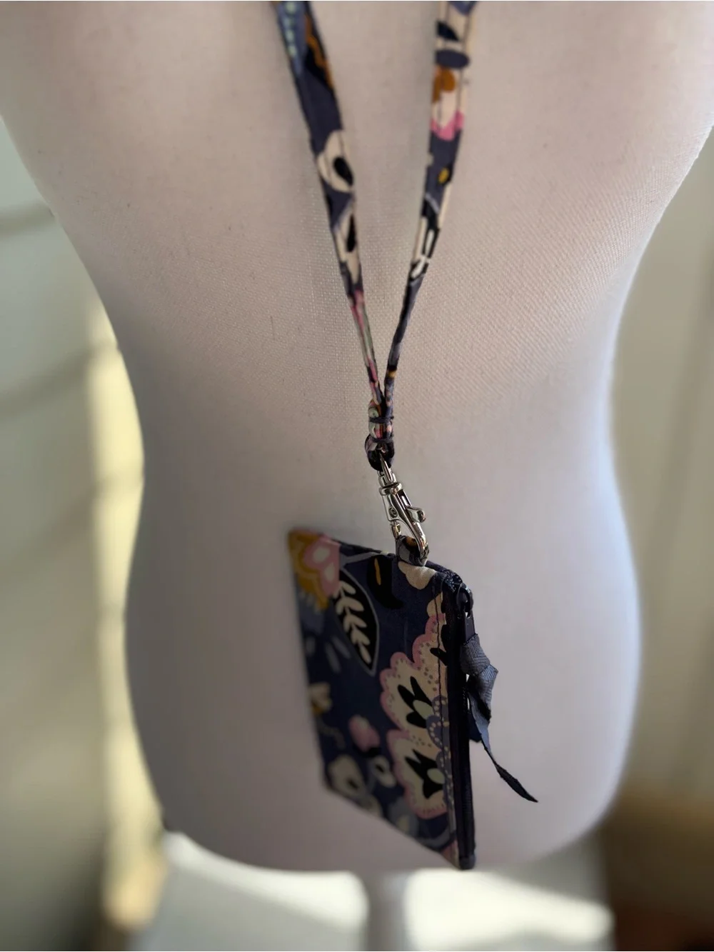 Vera Bradley Zip ID Case with Lanyard - Retired Bee's Knees Pattern
